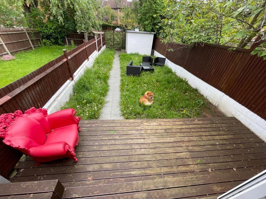 Family Home With Easy Commute To London! Croydon Extérieur photo