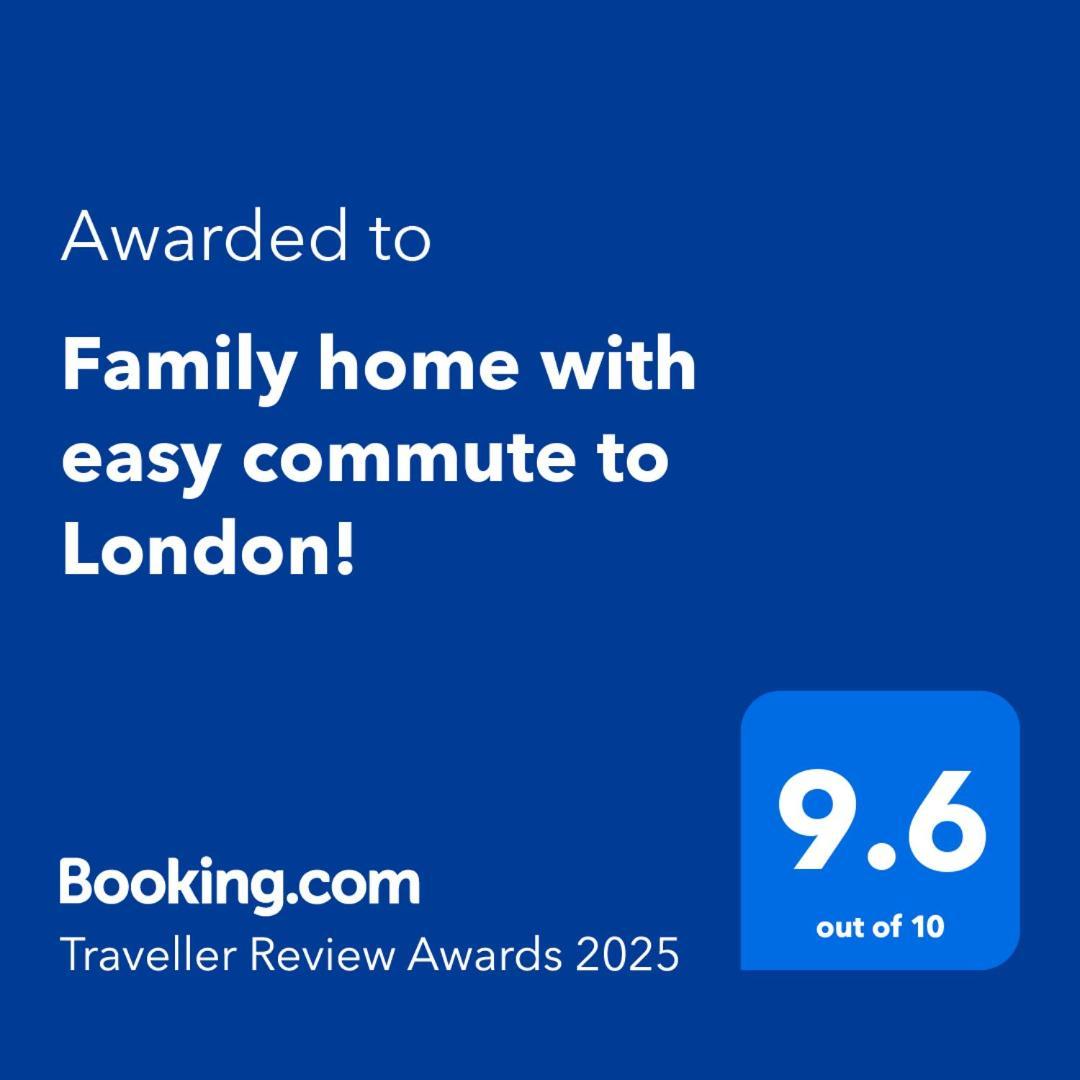 Family Home With Easy Commute To London! Croydon Extérieur photo
